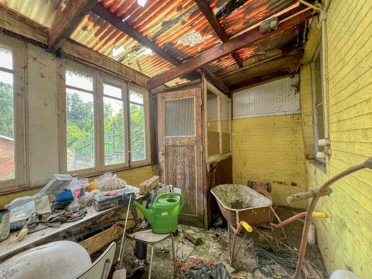 House requiring complete renovation – Flémalle-haut