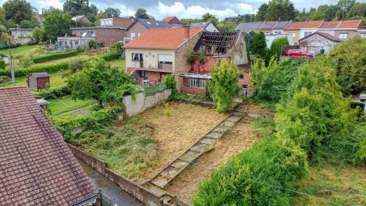 House requiring complete renovation – Flémalle-haut