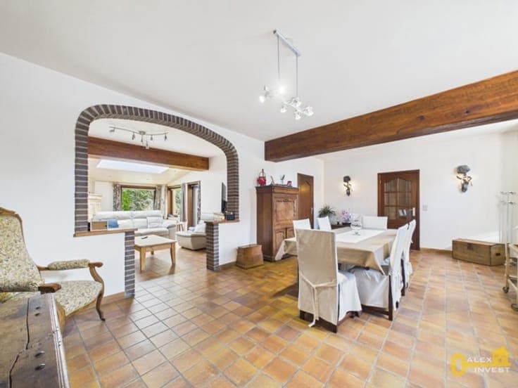 3-bedroom house with garage and 20-are garden