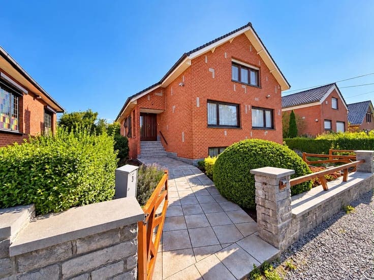 Sale - Villa Mons - 280,000 €