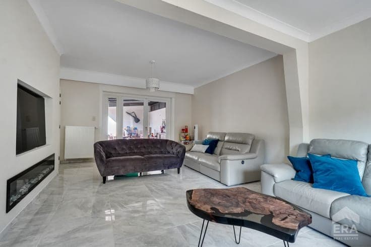 Semi-detached family home in Genk with garden
