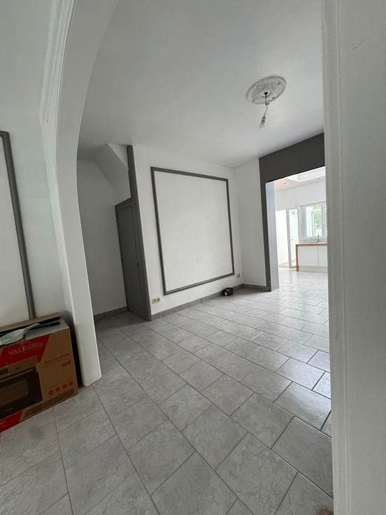 OPEN HUIS MAANDAG 27/07 van 18u tot 19u. Zeer centraal, m...
