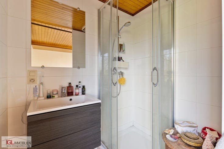 Alleenstaande woning met atelier en zuidgerichte tuin in ...