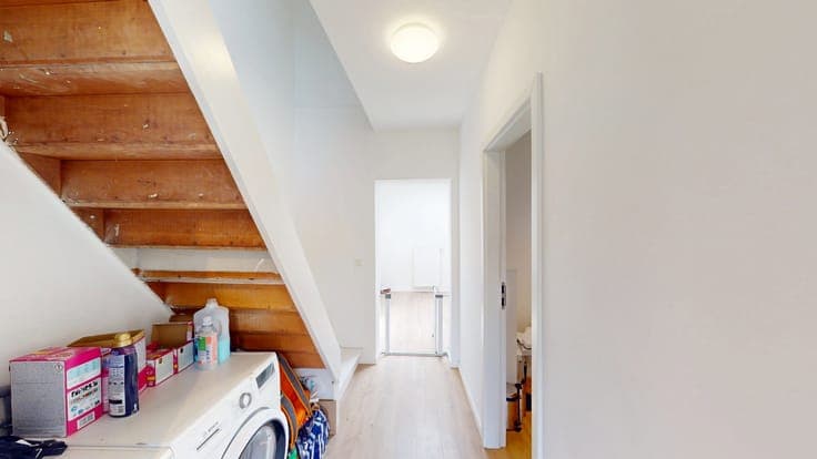 2-bedroom house with garage and garden