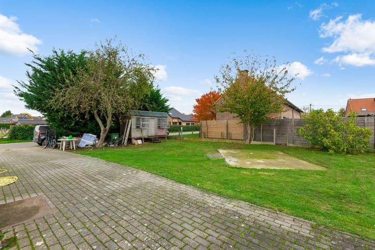 Quietly located home on a spacious lot