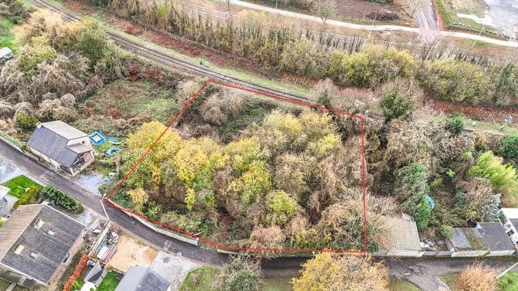 1,784 m² Building Plot Ideally Located in Huy!