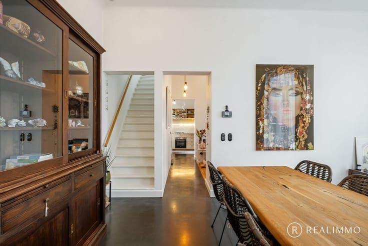 Authentiek gerenoveerde woning met ruim terras in hartje ...