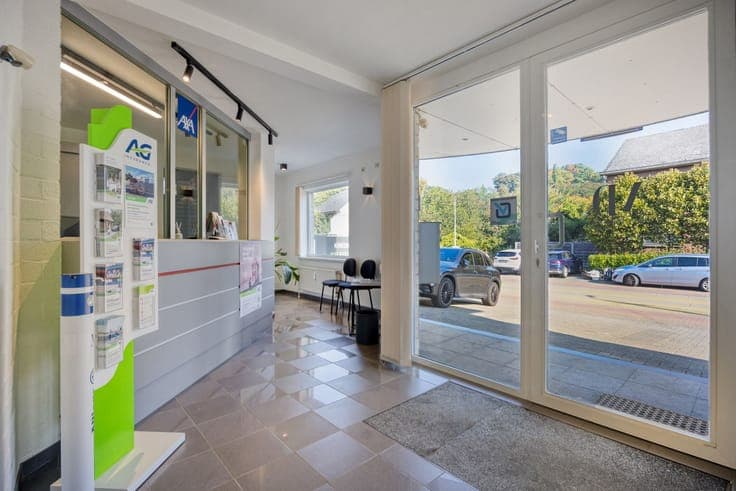 Spacious house with office (84 m²) for sale in Linden.