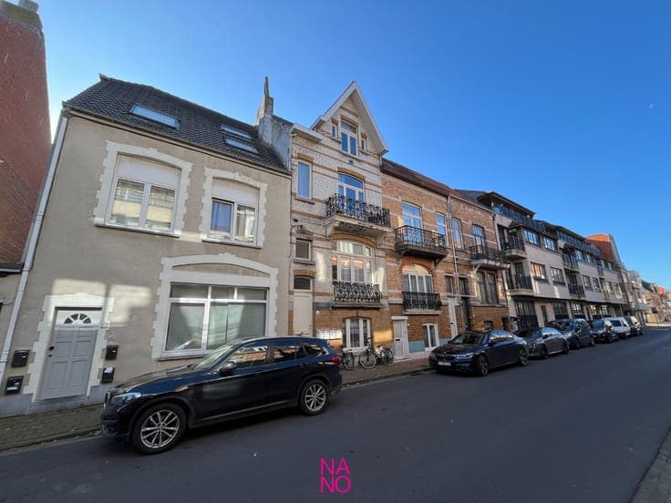 Charmante en authentieke rijwoning, deels te renoveren, g...