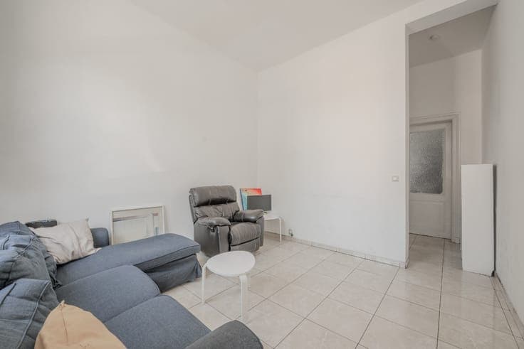 FOR SALE: CO-LIVING HOUSE WITH STRONG RENTAL RETURNS
