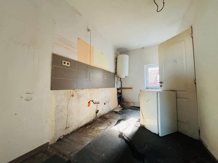 MAISON UNIFAMILIALE - 11CH - INVESTISSEMENT