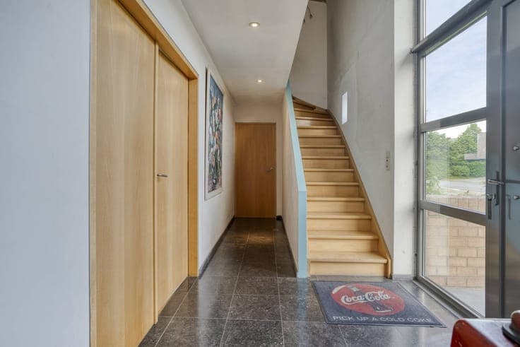 Spacious 4 bedroom villa on 988 m²