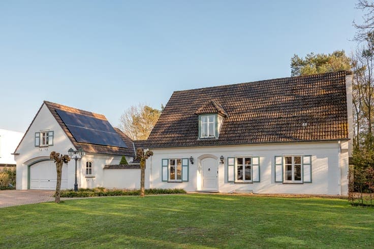 Timeless villa on Lake Keerbergen