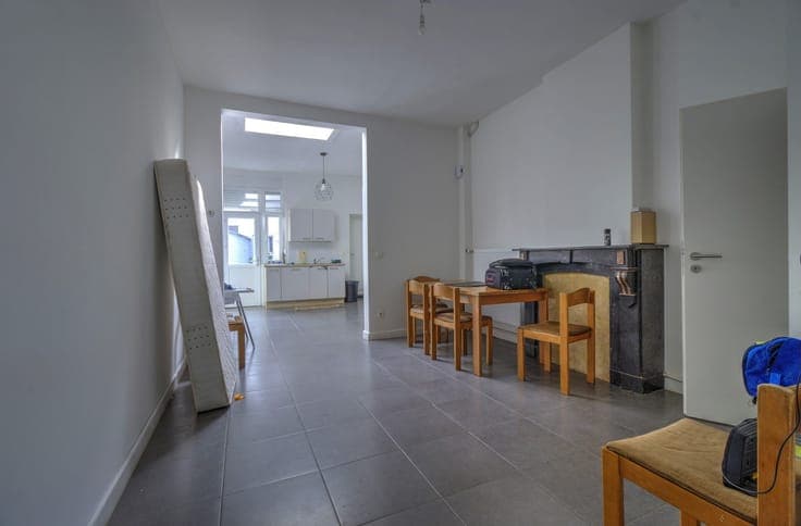 Maison 4ch en très bon état avec cour et garage