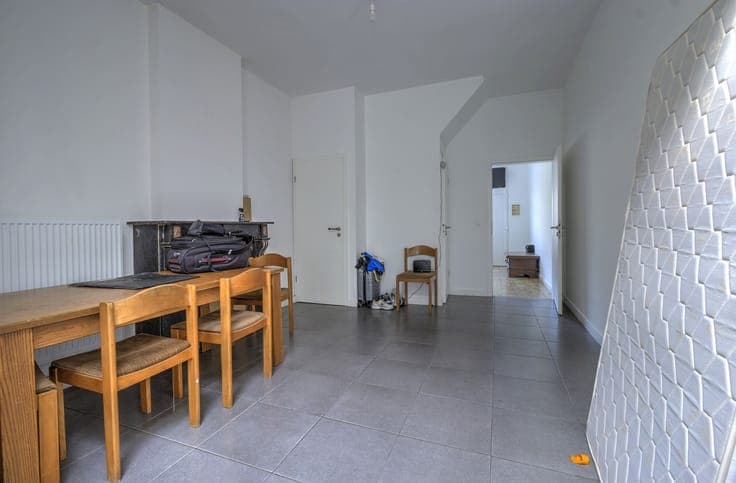 Maison 4ch en très bon état avec cour et garage