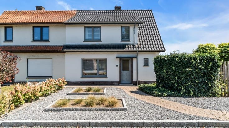 Charmante woning 3 slaapkamers een gezellige tuin te As