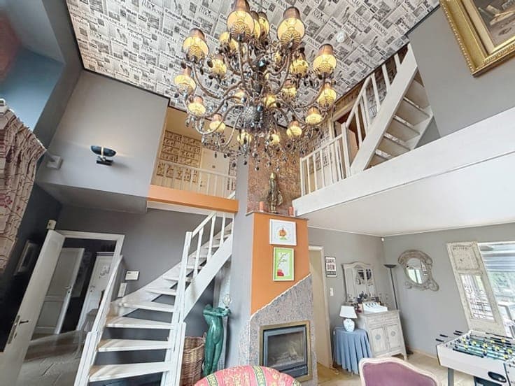 Beautiful house wimming pool, sauna, jacuzzi and 5 bedrooms