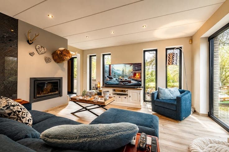 Spacious contemporary villa in Chastre