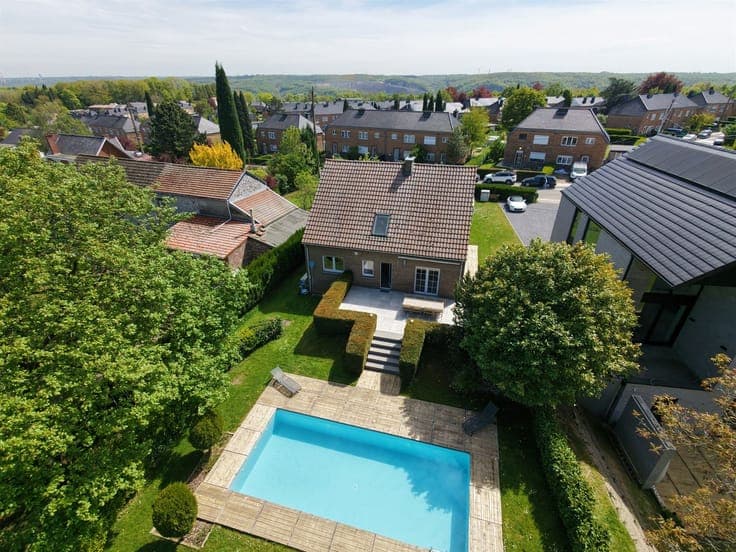 VILLA 4F - 4CH - GARAGE - TERRASSE - JARDIN - PISCINE