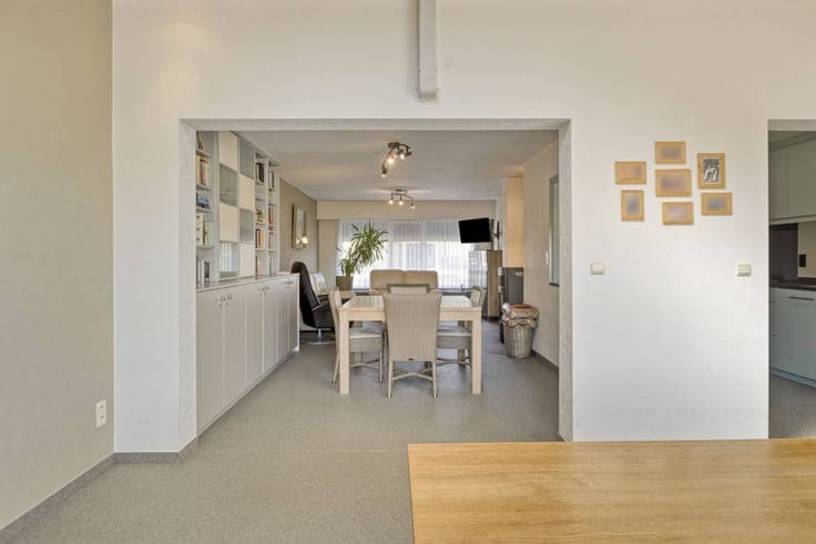Ready to move in family home with 5 bedrooms and garden in D