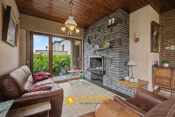 Te renoveren bungalow met 3 slaapkamers te koop in Oostakker