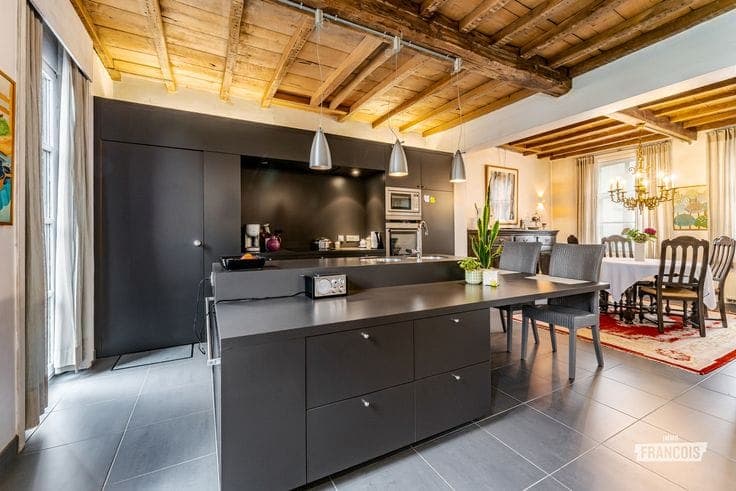 Charming character home with 3 to 4 bedrooms in Oekene
