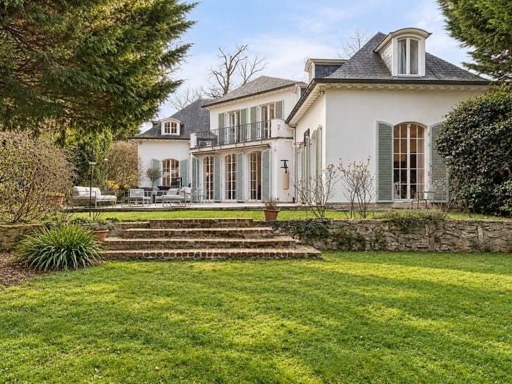 Bois de la Cambre - Villa on a 21-are plot
