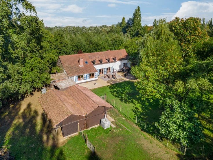 Charmante hoeve in een oase van groen