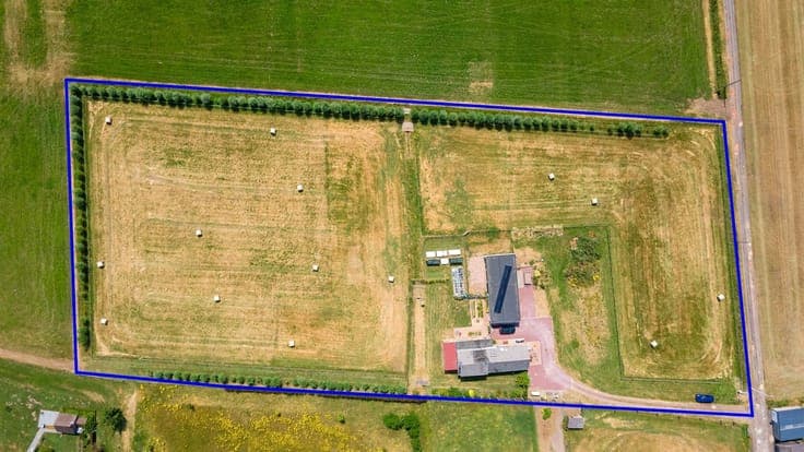 Landelijke woning met bijgebouw, idyllisch gelegen te Duffel