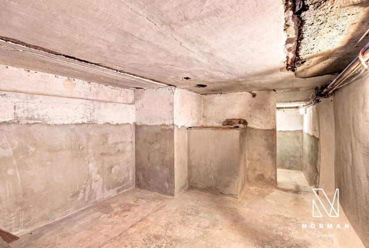 Multifunctioneel gebouw (wonen - werken - opslag) op commer