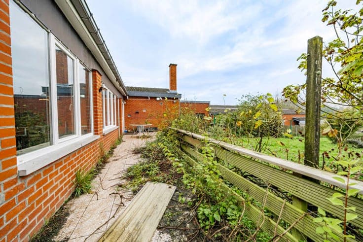 maison et deux apparts attenant loué à 1150 €/mois