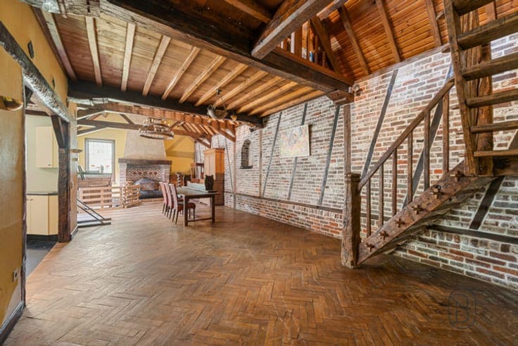 House with commercial space in central Berchem-Kluisbergen
