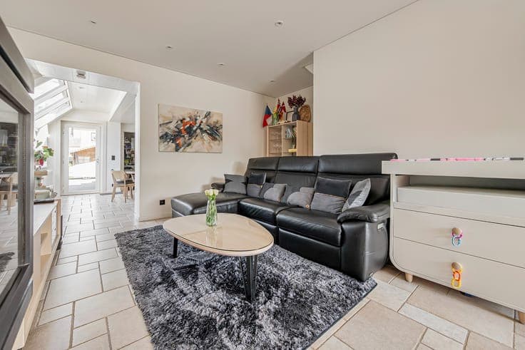 Gerenoveerde en rustige gelegen half open bebouwing met v...