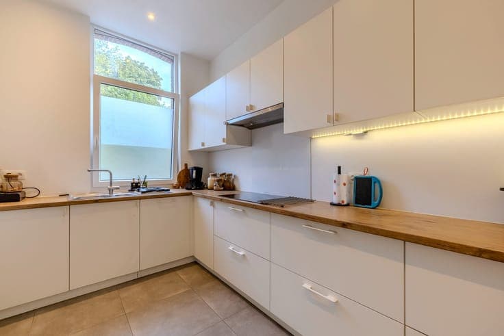 Recent gerenoveerde woning met 3 slaapkamers, tuin & dakt...