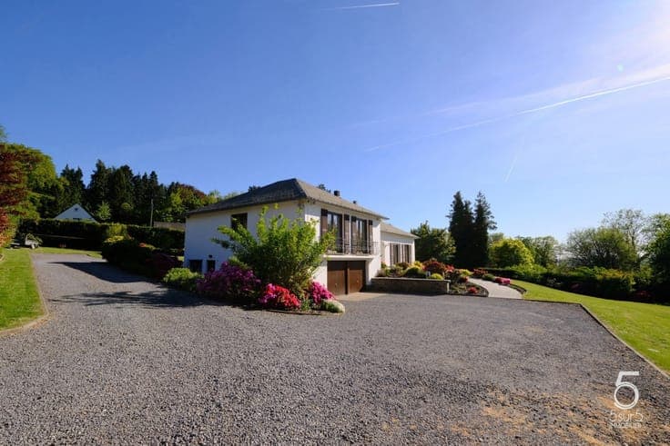 TILFF - Splendid 3 BR. single family villa with garden
