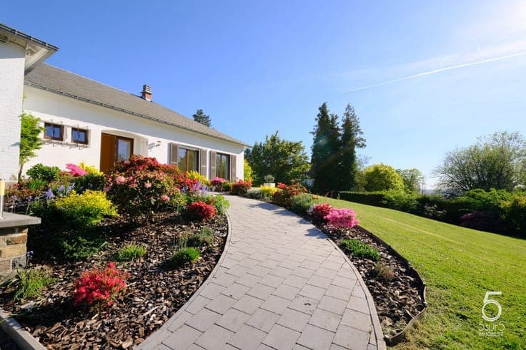 TILFF - Splendid 3 BR. single family villa with garden