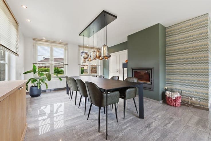 EXCLUSIEVE VILLA MET VERWARMD ZWEMBAD EN DUBBELE GARAGE I...