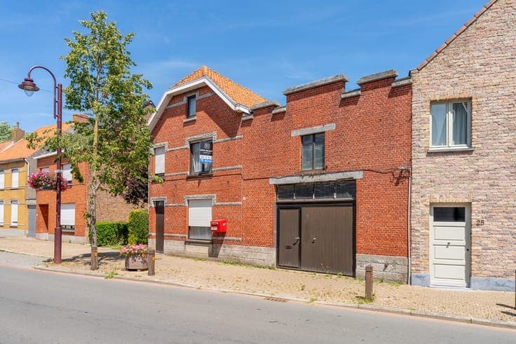 Charming property with spacious garage in Klemskerke