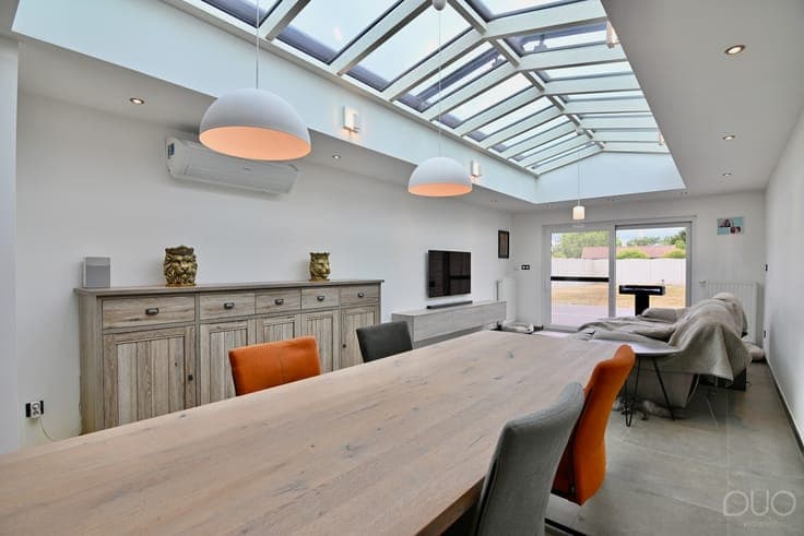 Kwalitatief gerenoveerde gezinswoning met 4 slaapkamers i...