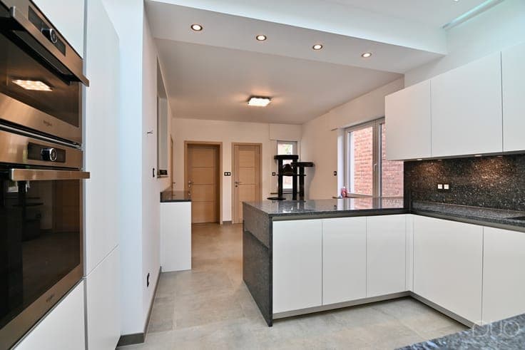 Kwalitatief gerenoveerde gezinswoning met 4 slaapkamers i...
