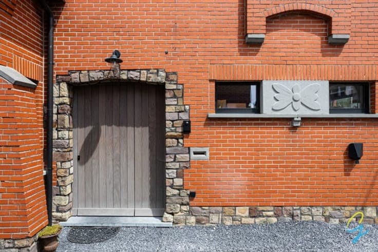 Renovated semi-detached houses with views of green spaces