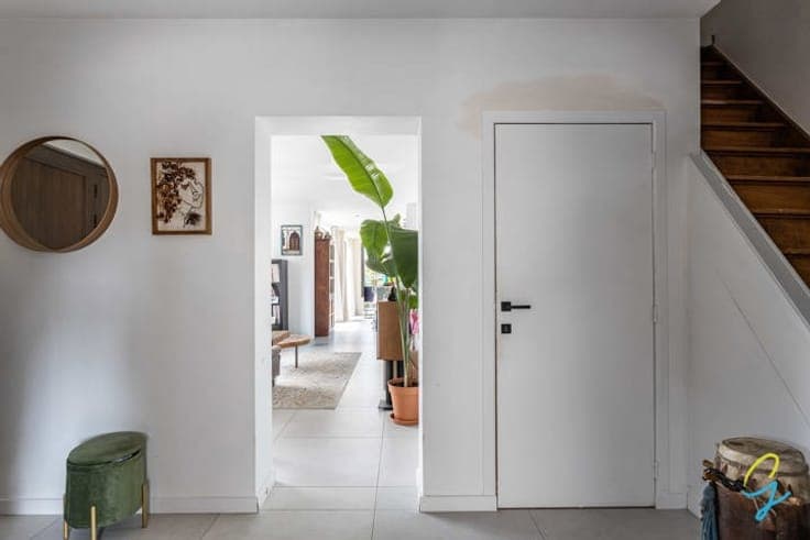 Renovated semi-detached houses with views of green spaces