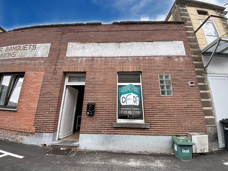Petite maison idéale pour un premier logement ou un investis