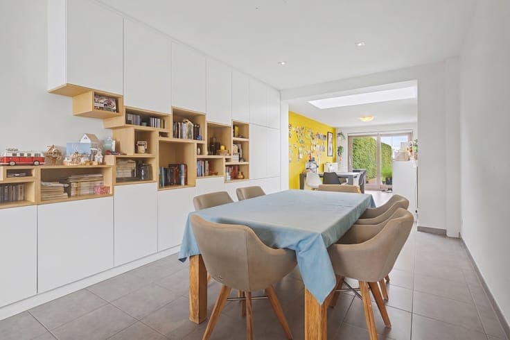 Move-in ready house with a favourable EPC rating, 5 bedrooms