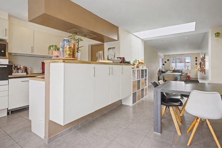 Move-in ready house with a favourable EPC rating, 5 bedrooms