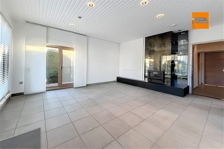 Spacious bungalow with a large garden, located in a quiet, f