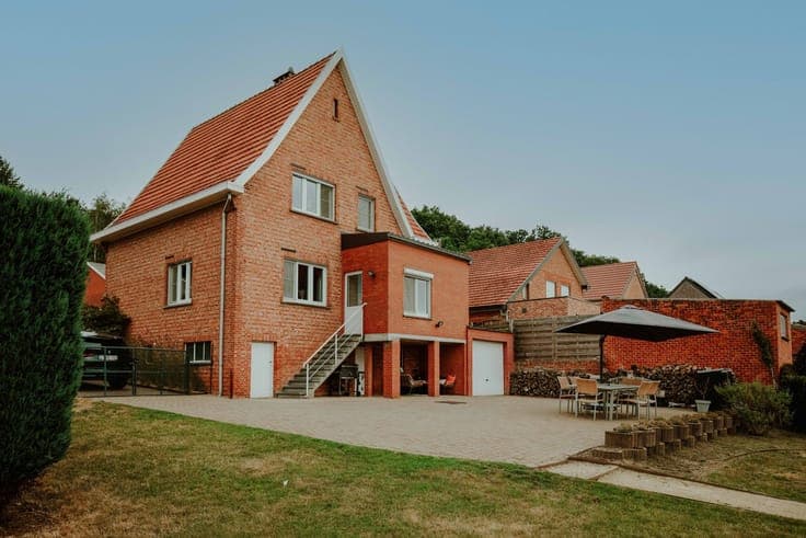 Ruime woning met grote tuin