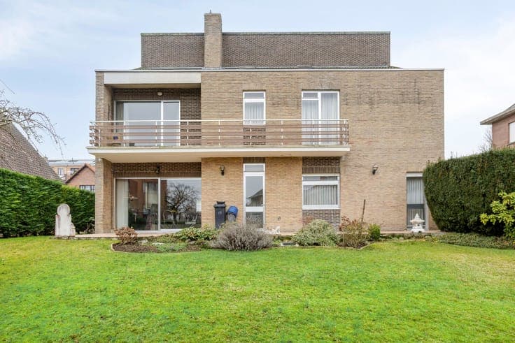 Spacious Family Home with Multi-Generation Potential