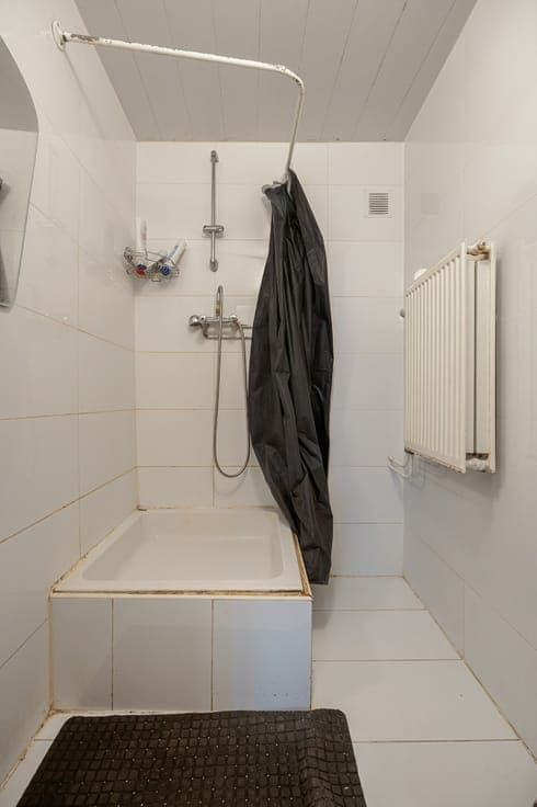 Opbrengsteigendom met zes studentenkamers in studentenbuu...