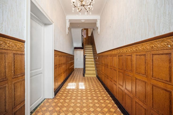 Charming renovated house with large garden and garage on a s